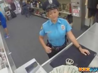 빌어 먹을 유혹하는 경찰 장교 에 나의 pawnshop