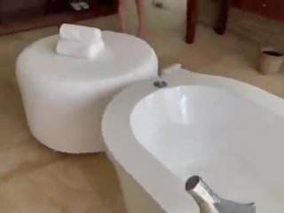 Vacation- amatør unge kvinne anal creampie i den bad rom