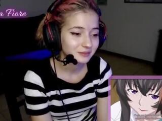 18yo youtuber παίρνει libidinous κοιτώντας hentai κατά την διάρκεια ο ρεύμα και αυνανίζεται - emma fiore