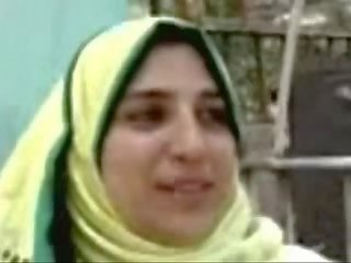 Egjiptiane hijab sharmota duke thithur një pecker - live.arabsonweb.com