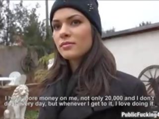 Paskudne czeska dziewczyna suzy dzwon dostaje jej cipka wbity na pieniądze