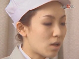 Lubieżny japońskie pielęgniarki dający bjs do napalone patients