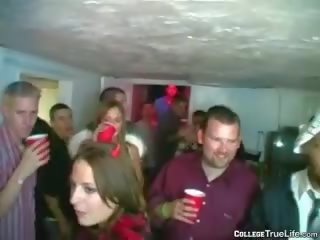 סקס סרט ב מסיבה ב מועדון
