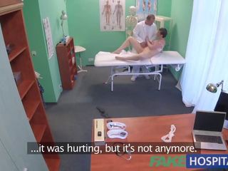 Fakehospital enticing australijczyk turysta z duży cycki uwielbia lekarze sperma w cipka