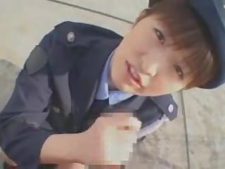 Japonské samice policajt fajčenie