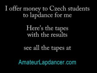 Čekiškas koledžas jaunas sweetheart shakes užpakaliukas ir lapdance