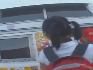 Gullibleteens.com icecream truck nastolatka knee wysoki białe skarpetki dostać męskość wytrysk